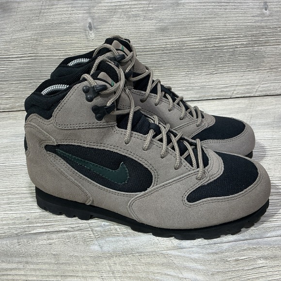 Nike ACG Other - Nike ACG Vintage 1999 Caldera Taupe Haze Hiking Boots Sz 7.5 RARE NEW 685116-031